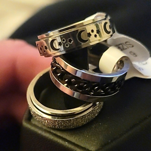 SET OF 8 SPINNER RINGS!! - Picture 2 of 11